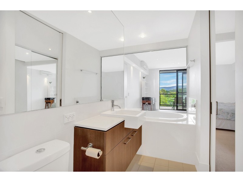 22/310 Easthill Drive, Robina QLD 4226