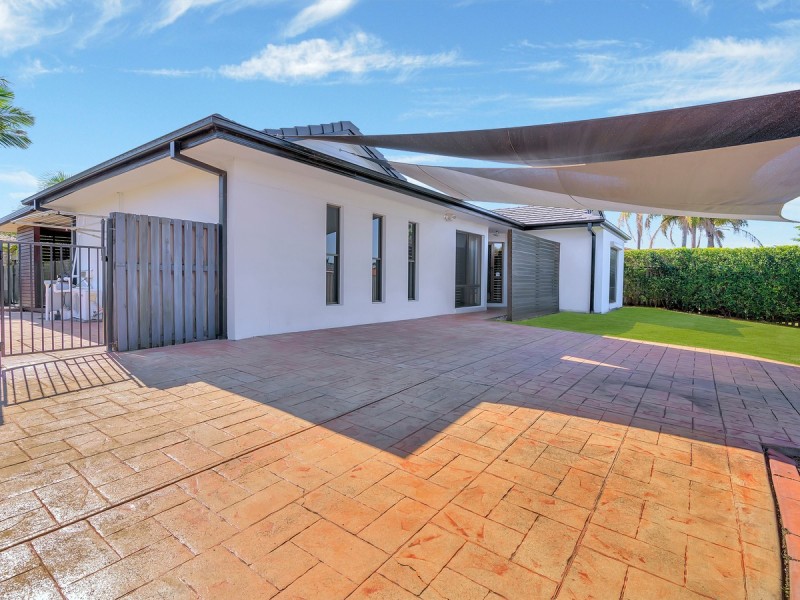 193 Christine Avenue, Burleigh Waters QLD 4220