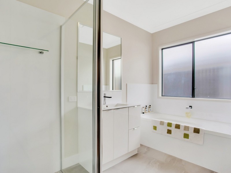 31 Kirkwood Place, Reedy Creek QLD 4227