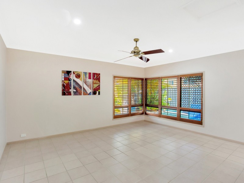 65 Azzurra Drive, Varsity Lakes QLD 4227