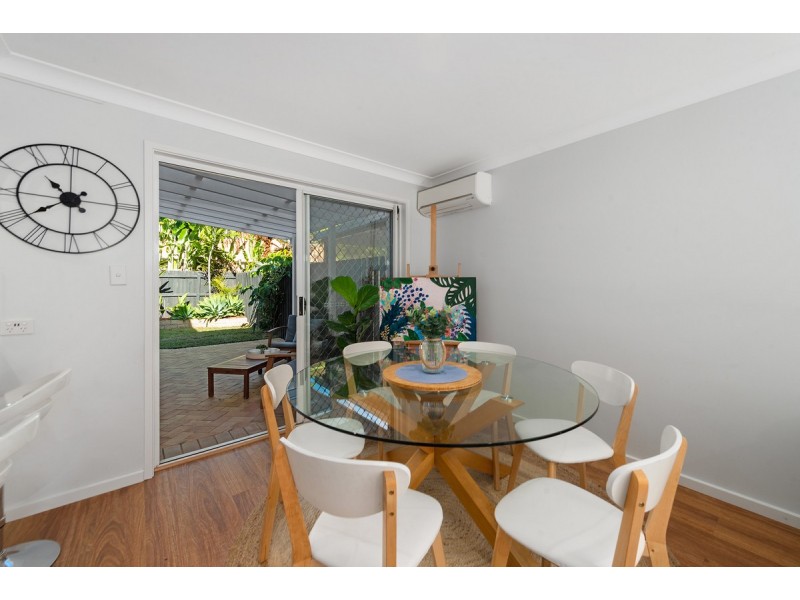 2/258 Christine Avenue, Varsity Lakes QLD 4227