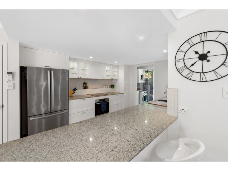 2/258 Christine Avenue, Varsity Lakes QLD 4227