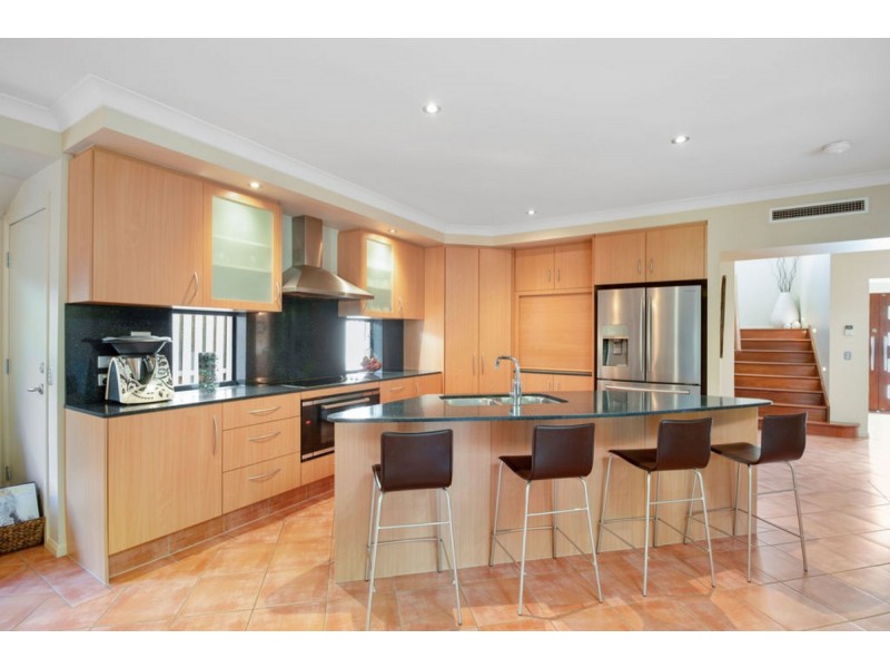 3 Rigel Court, Robina QLD 4226