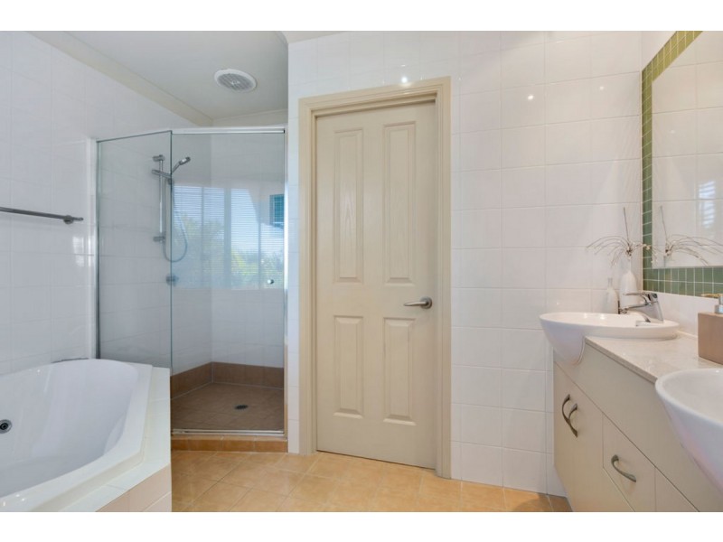 3 Rigel Court, Robina QLD 4226