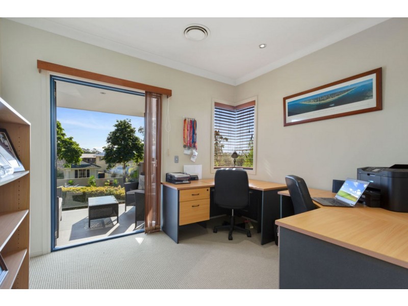 3 Rigel Court, Robina QLD 4226