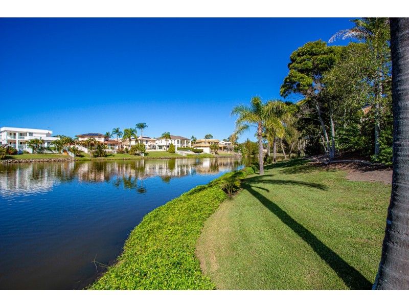 70/1 Resort Drive, Robina QLD 4226