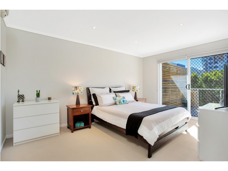 67 Riverwalk Avenue, Robina QLD 4226