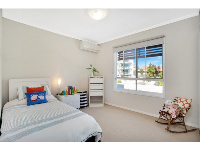 67 Riverwalk Avenue, Robina QLD 4226