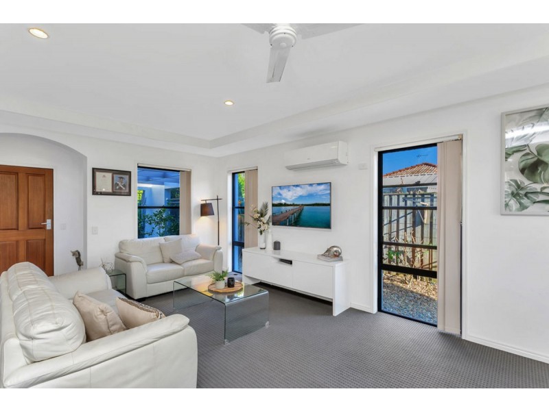 27 Woody Views Way, Robina QLD 4226