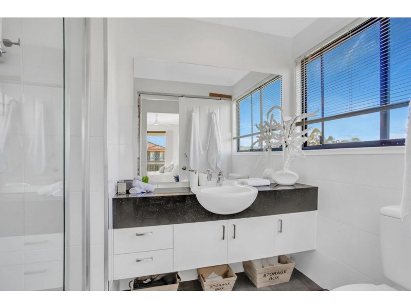 27 Woody Views Way, Robina QLD 4226