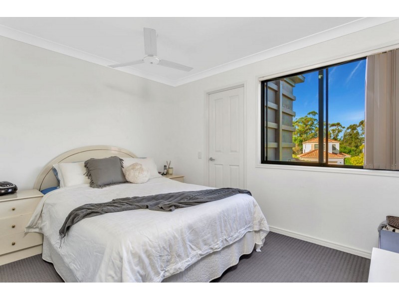 27 Woody Views Way, Robina QLD 4226
