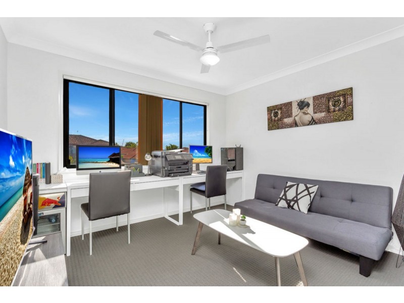 27 Woody Views Way, Robina QLD 4226