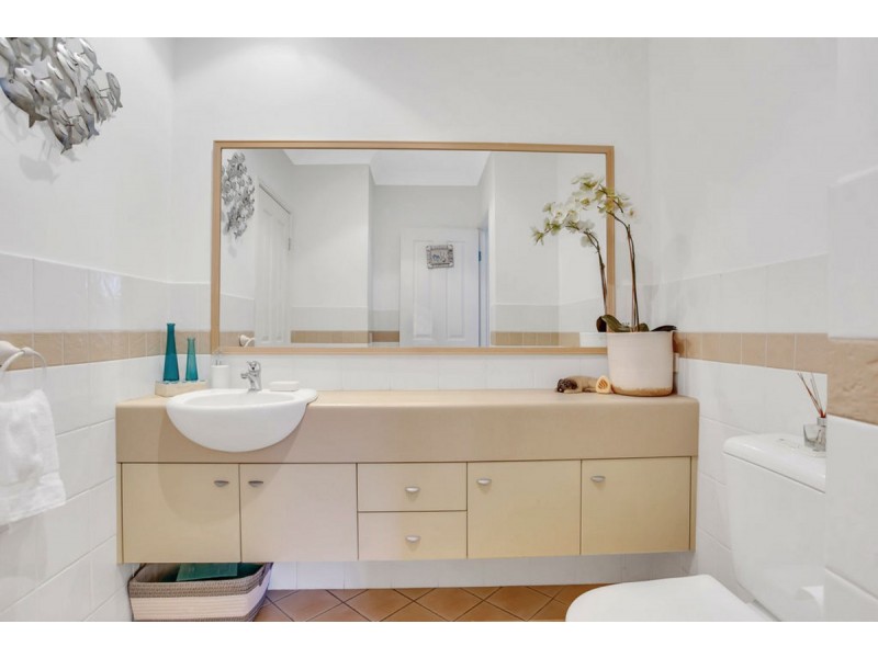 27 Woody Views Way, Robina QLD 4226