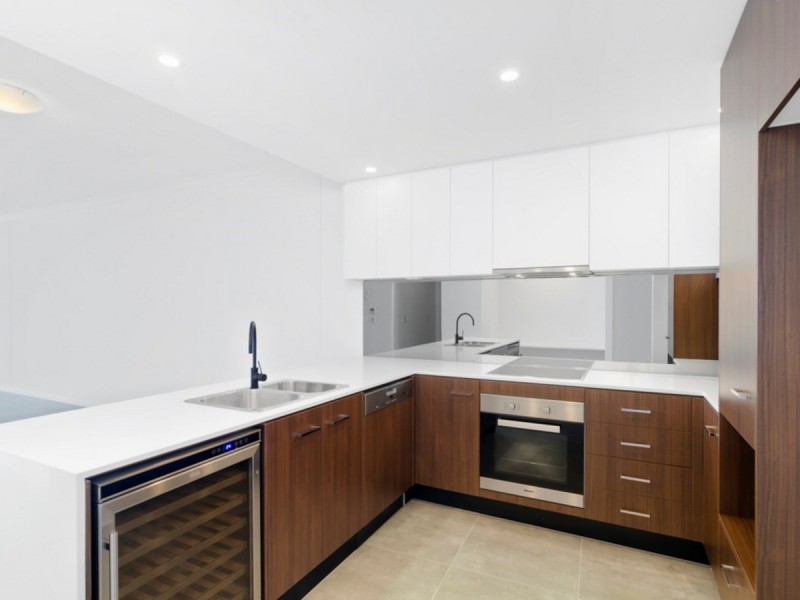 1204/397 Christine Avenue, Varsity Lakes QLD 4227