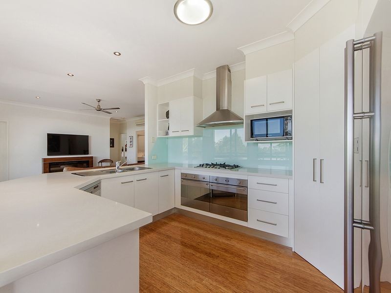 11 Barton Street, Reedy Creek QLD 4227