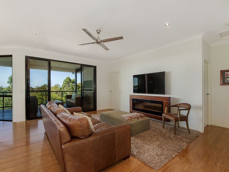 11 Barton Street, Reedy Creek QLD 4227