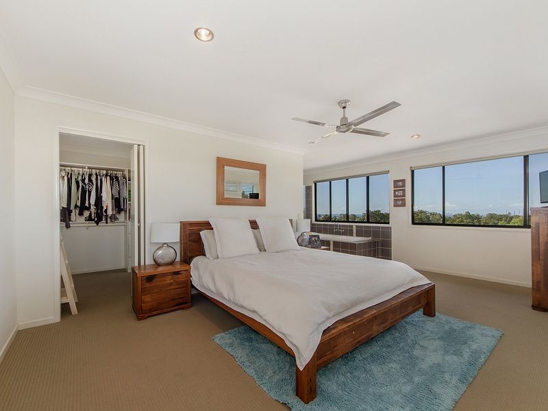 11 Barton Street, Reedy Creek QLD 4227