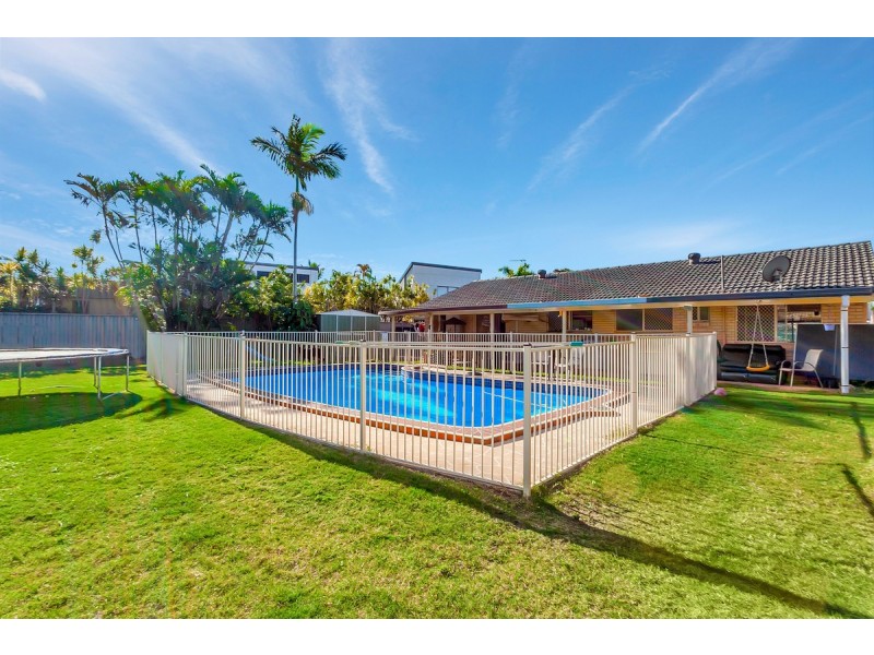 10 Anthony Drive, Burleigh Waters QLD 4220