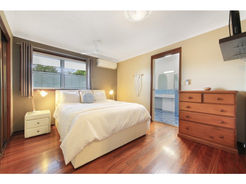 24 Tomanbil Terrace, Ashmore QLD 4214
