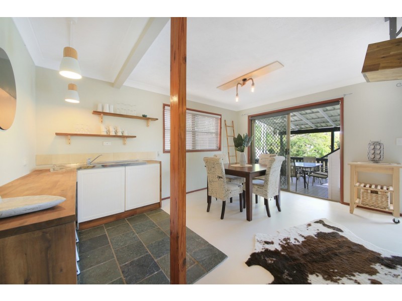 24 Tomanbil Terrace, Ashmore QLD 4214