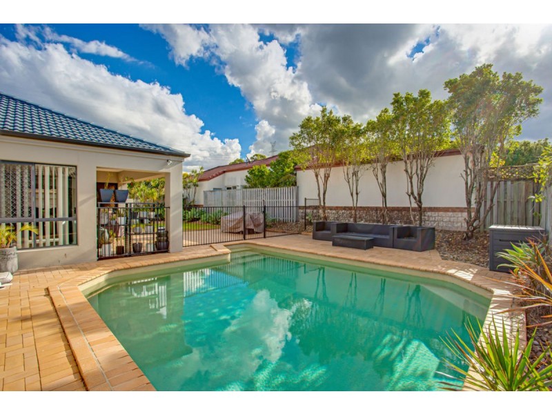 9 Corina Close, Robina QLD 4226