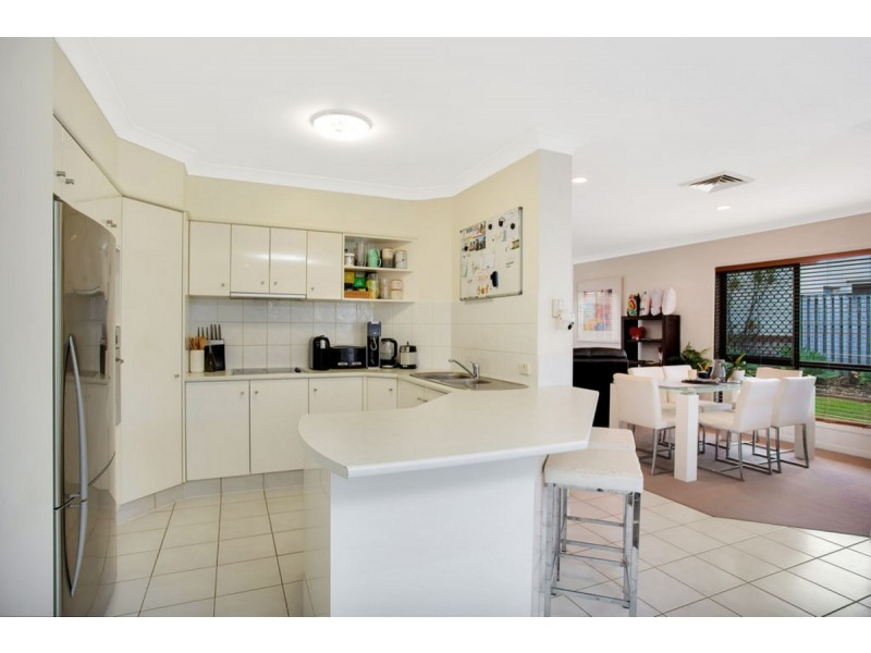 9 Corina Close, Robina QLD 4226