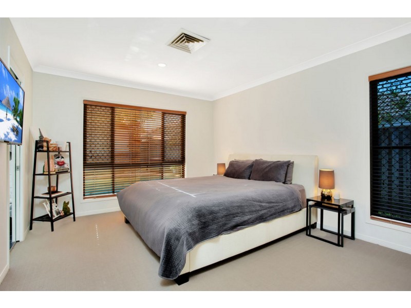 9 Corina Close, Robina QLD 4226