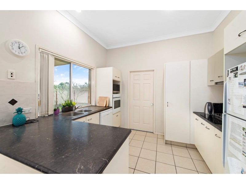 28 Majorca Crescent, Varsity Lakes QLD 4227
