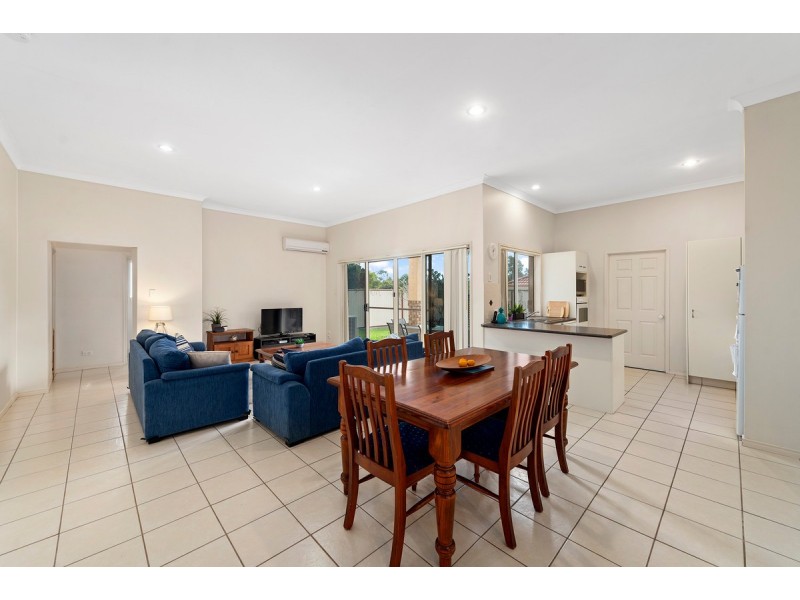 28 Majorca Crescent, Varsity Lakes QLD 4227