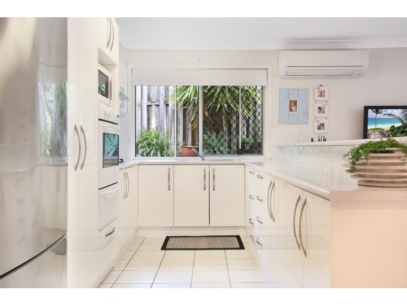 1/13 Tarrabool Drive, Elanora QLD 4221