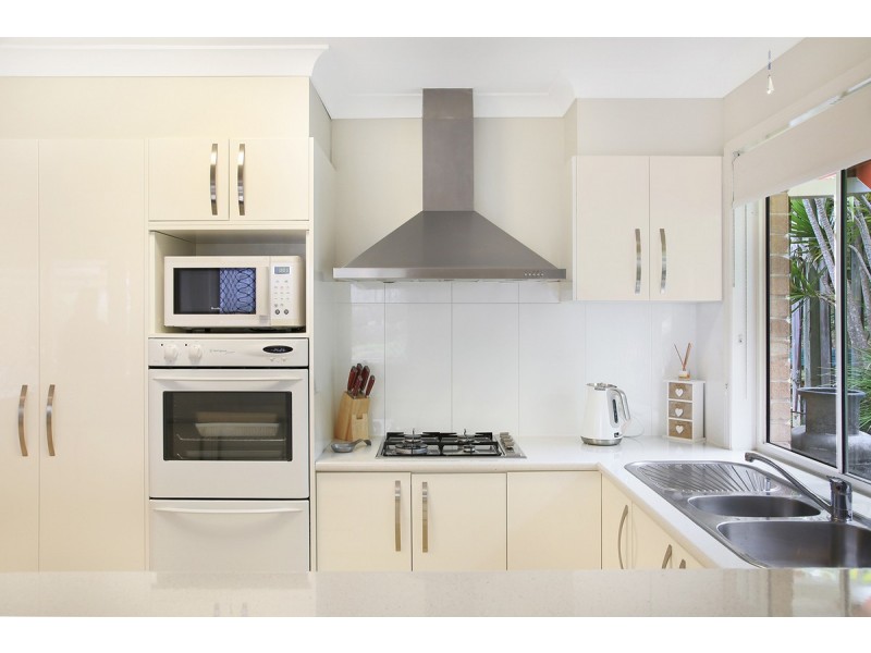 1/13 Tarrabool Drive, Elanora QLD 4221