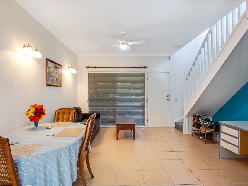 211/215 Cottesloe Drive, Mermaid Waters QLD 4218