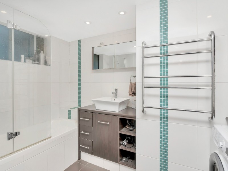 9/11 Hayle Street, Burleigh Heads QLD 4220
