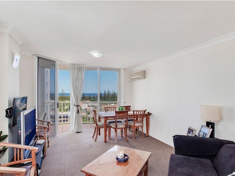 3082/2633 Gold Coast Highway, Broadbeach QLD 4218