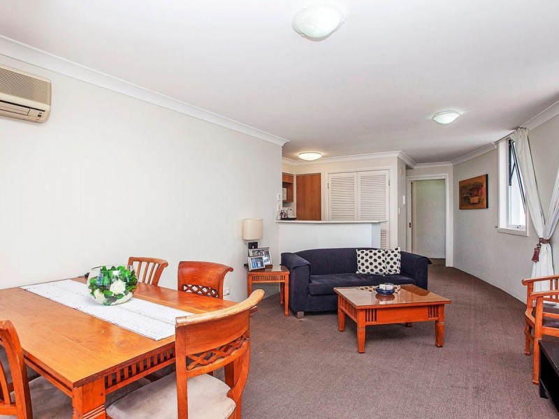 3082/2633 Gold Coast Highway, Broadbeach QLD 4218