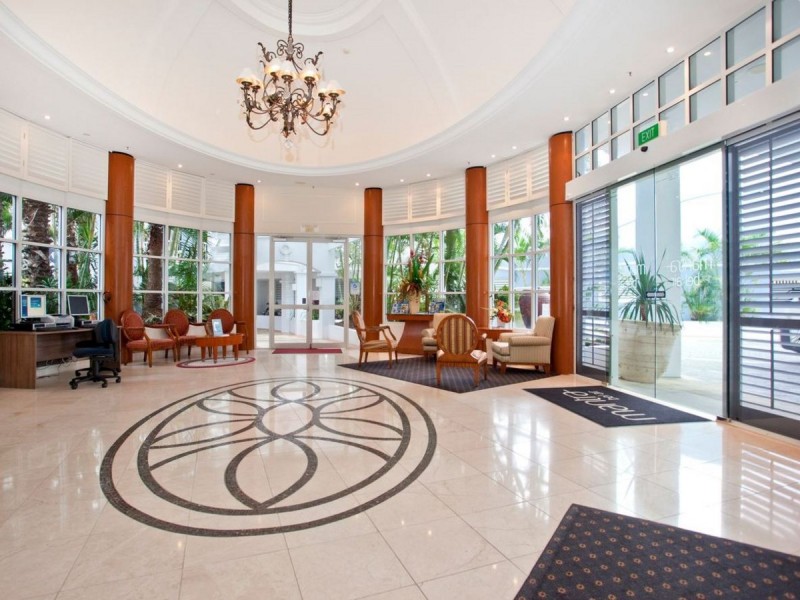 3082/2633 Gold Coast Highway, Broadbeach QLD 4218
