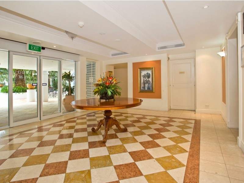 3057/2633 Gold Coast Highway, Broadbeach QLD 4218