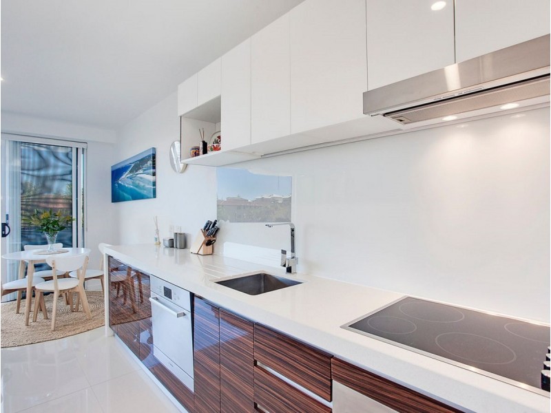 304/46-48 Peerless Avenue, Mermaid Beach QLD 4218