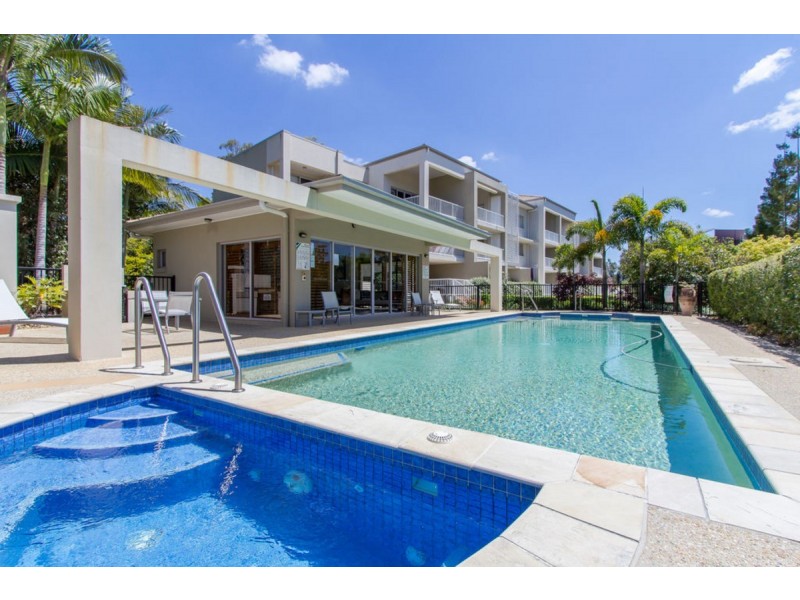 10/1 Riverwalk Avenue, Robina QLD 4226