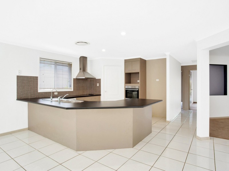 73 Clover Hill Drive, Mudgeeraba QLD 4213