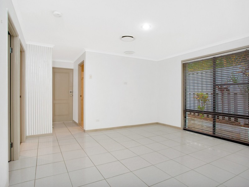 73 Clover Hill Drive, Mudgeeraba QLD 4213