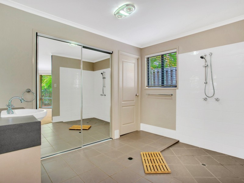 73 Clover Hill Drive, Mudgeeraba QLD 4213