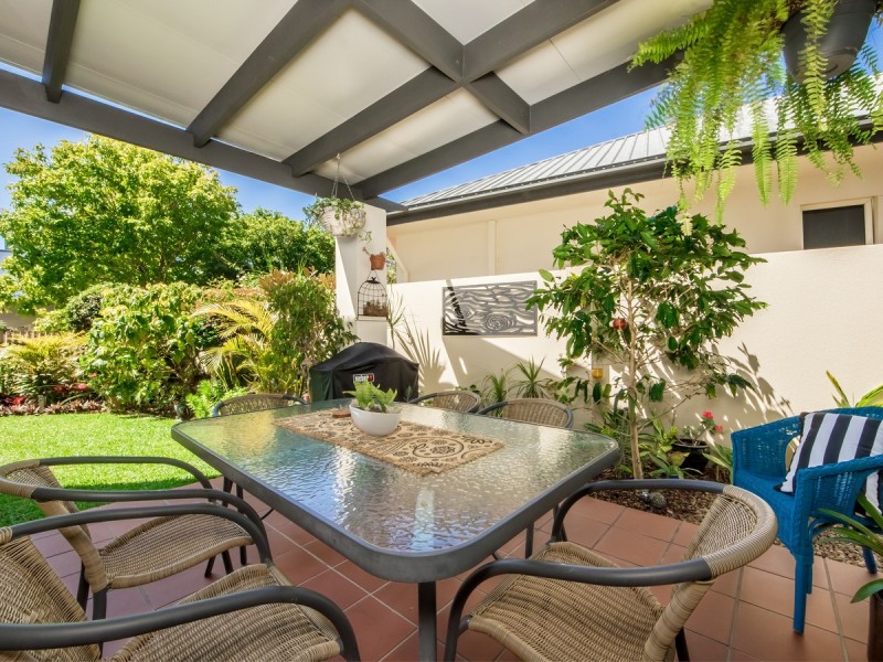 271 Easthill Drive, Robina QLD 4226