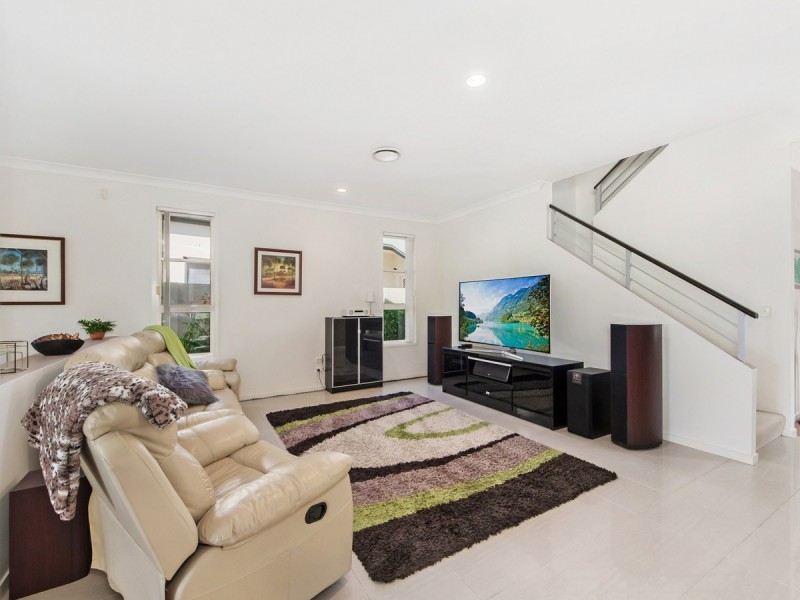 271 Easthill Drive, Robina QLD 4226