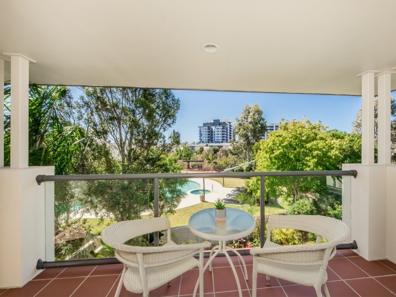 271 Easthill Drive, Robina QLD 4226