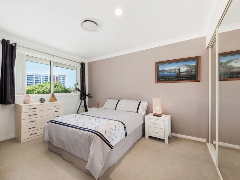 271 Easthill Drive, Robina QLD 4226