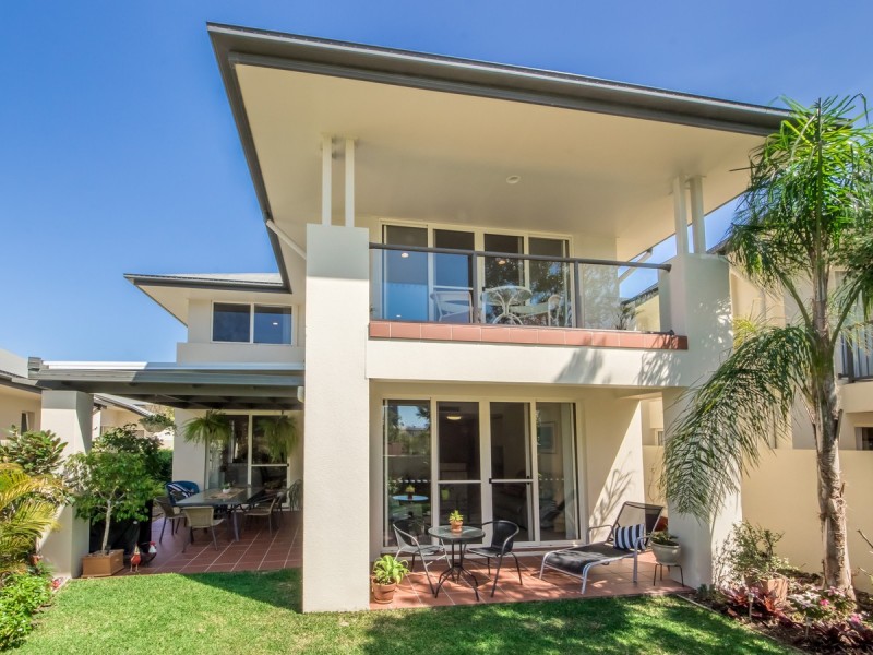 271 Easthill Drive, Robina QLD 4226