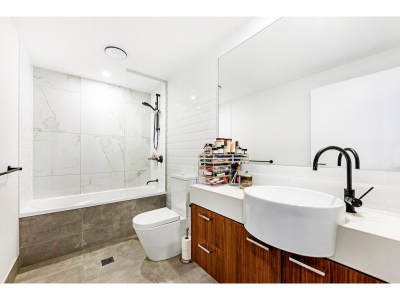 1201/397 Christine Avenue ” Southlakes”, Varsity Lakes QLD 4227