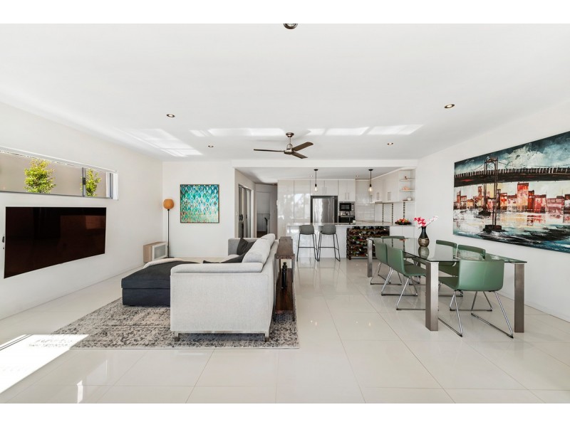 1/28 East Street, Burleigh Heads QLD 4220