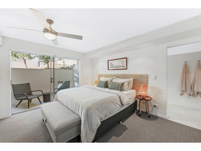 1/28 East Street, Burleigh Heads QLD 4220
